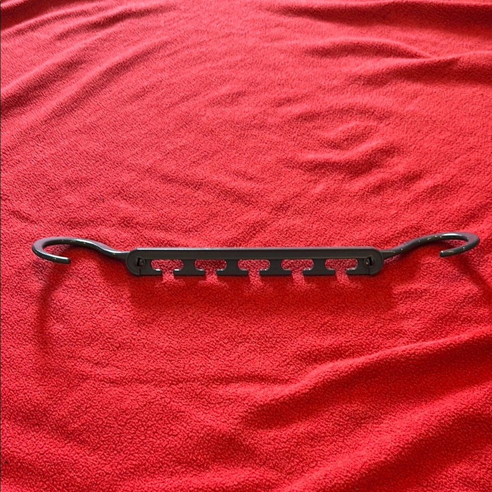 ☃️ NEW LOWER PRICE ☃️ ~ Black Multi-Hook Hanger